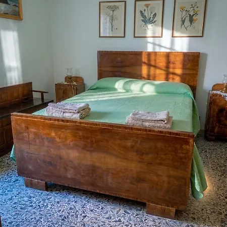 Stanze Private Arianna Guest house Villanova Monteleone